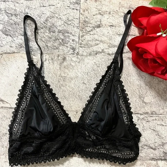 LIKE NEW Garage Black Lace Trim Bra/ Bralette P/S - Picture 2 of 13